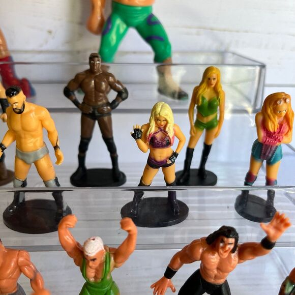Vintage WWE Wrestlers Action Figures Set of 34 - Picture 6 of 11